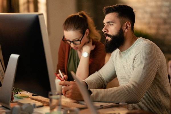 Business team accessing secure cloud services in San Antonio, TX with DefendIT Services. Source: DefendIT Services